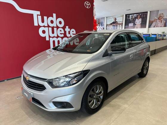 CHEVROLET ONIX 1.4 MPFI ADVANTAGE 8V FLEX 4P AUTOMÁTICO